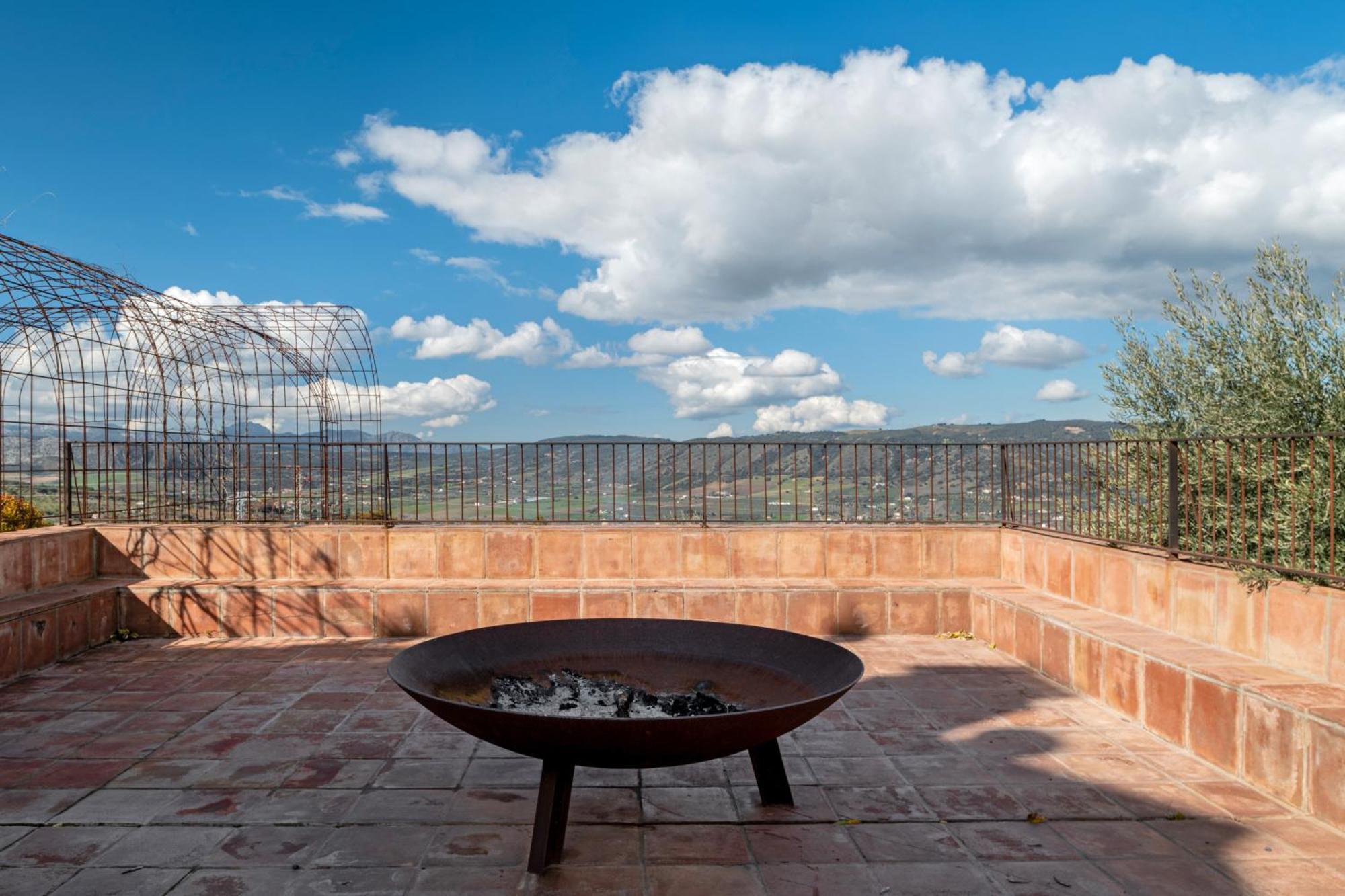 Villa Cortijo La Almazara Ronda